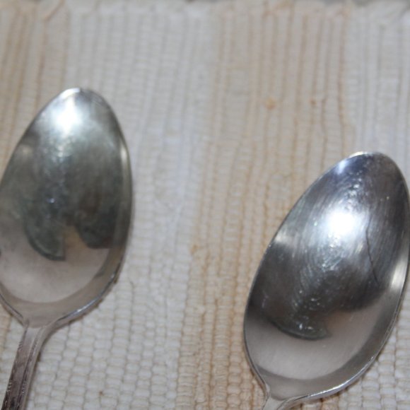 VTG HOLMES & EDWARDS SP IS '37 LOVELY LADY SOLID SERVING SPOONS SET of (4) FLATW - Picture 3 of 12